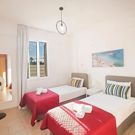 You Will Love This Luxury 5 Bedroom Holiday In Protaras With Private Pool 1327 וילה